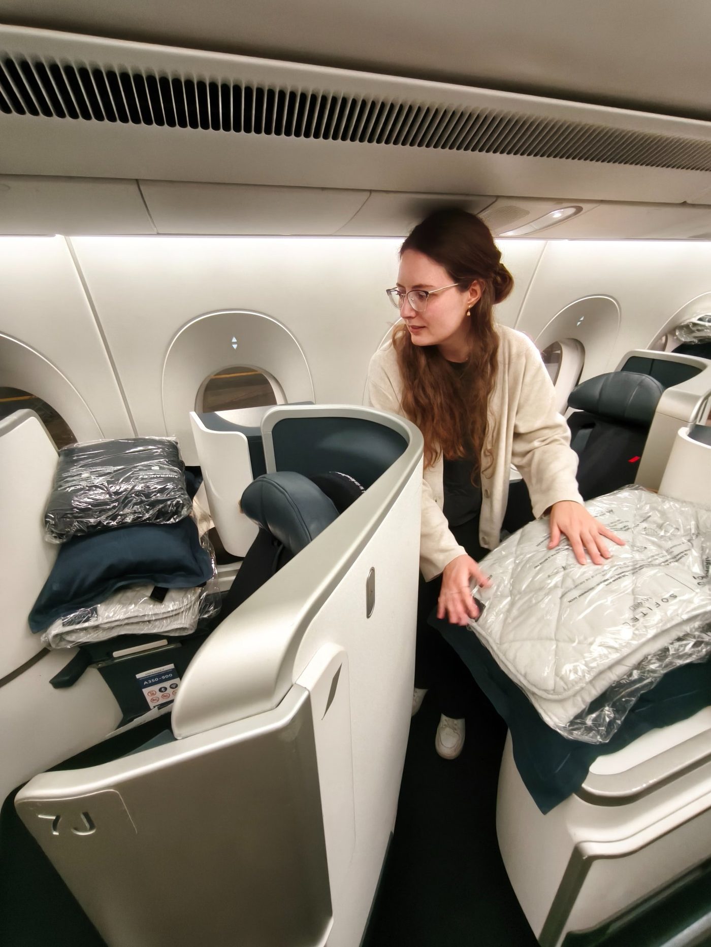 Linda in der Business Class – Connetti Reisen kennt die besten Reiseoptionen